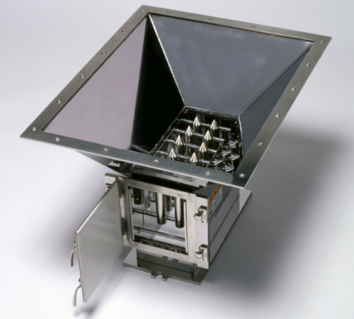 ���Č`�i�q�^